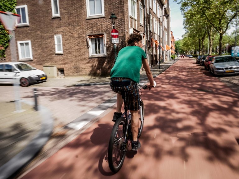netherlands-cyclist-cycling-lane