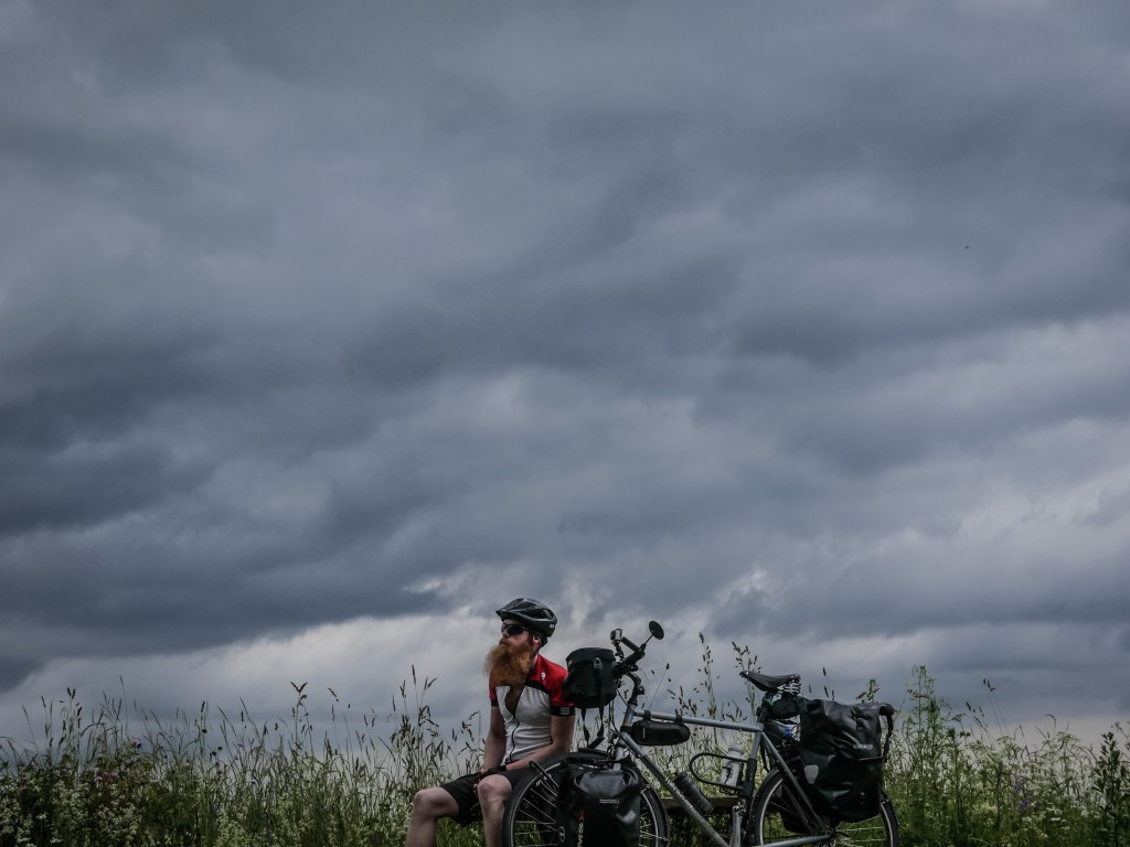 Jean-Dujardin-bike-Estonia