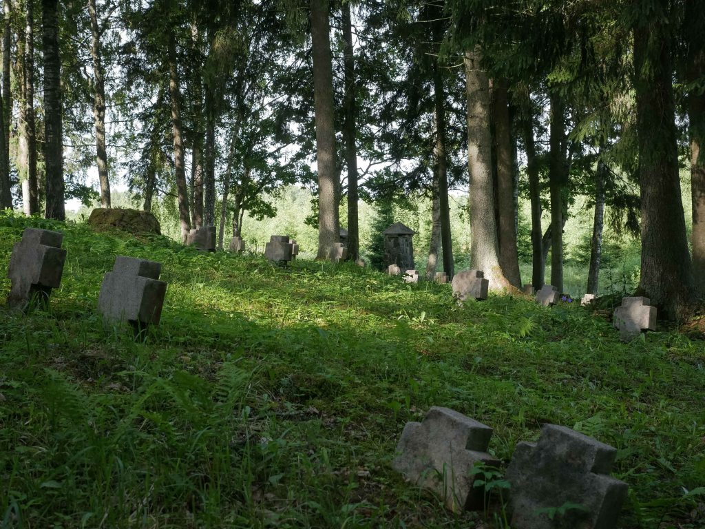 latvia-jewish-graveyard